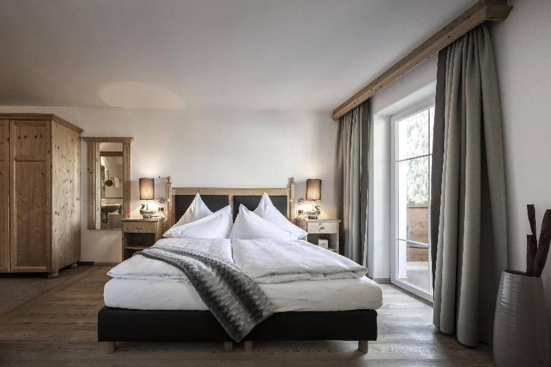 Hotel Acadia - Adults Mountain Home سيلفا دي فال جاردينا المظهر الخارجي الصورة
